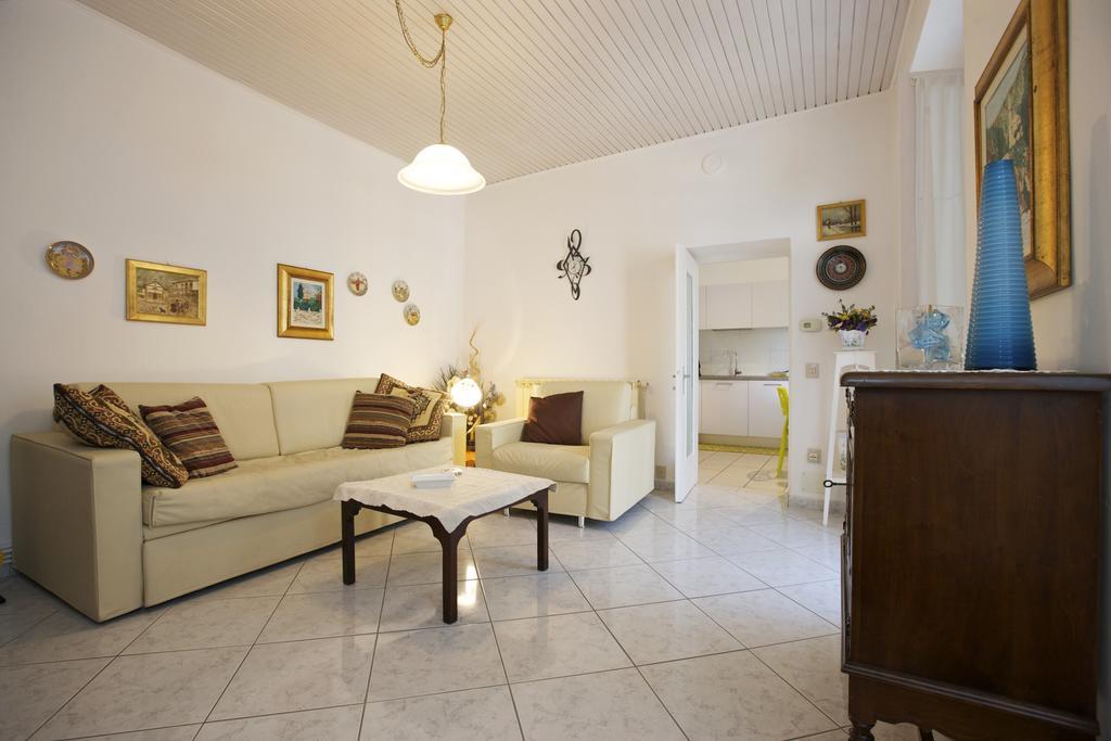 Apartmán Piazzale Italia Oggebbio Exteriér fotografie